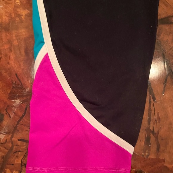 Victoria’s Secret Knockout Capri Size L - Picture 2 of 5